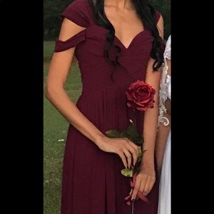 LULU’S BURGUNDY MAXI DRESS